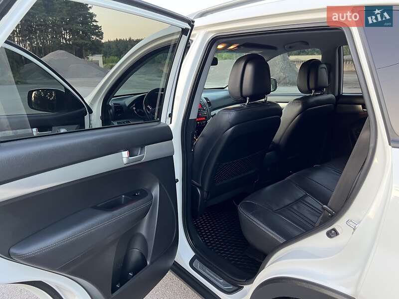 Внедорожник / Кроссовер Kia Sorento 2011 в Радивилове