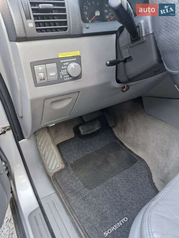 Внедорожник / Кроссовер Kia Sorento 2006 в Одессе