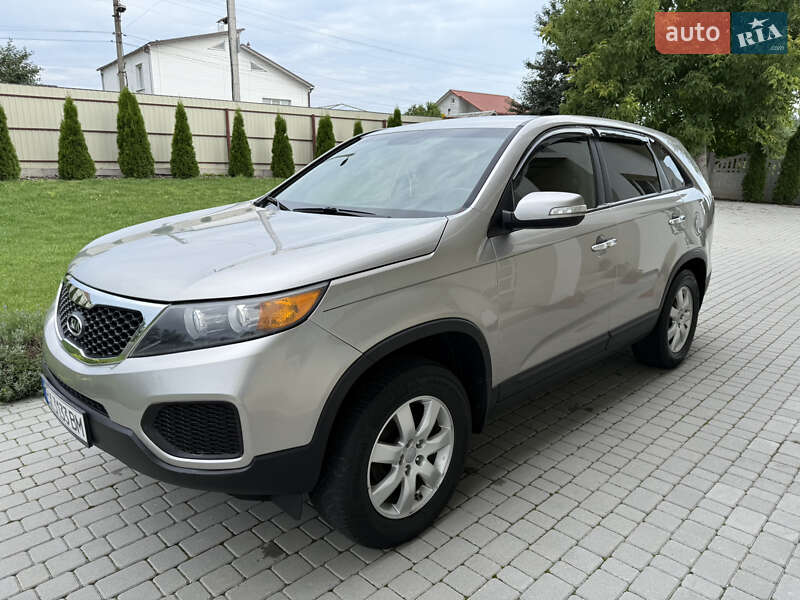 Внедорожник / Кроссовер Kia Sorento 2011 в 