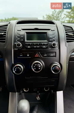 Внедорожник / Кроссовер Kia Sorento 2011 в 