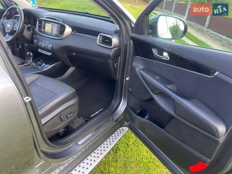 Внедорожник / Кроссовер Kia Sorento 2016 в Самборе
