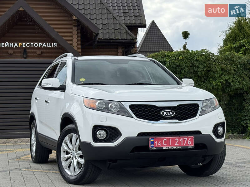 Внедорожник / Кроссовер Kia Sorento 2011 в 