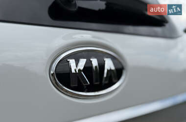Внедорожник / Кроссовер Kia Sorento 2011 в 