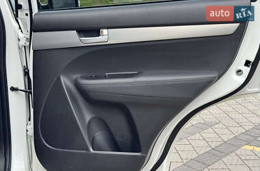 Внедорожник / Кроссовер Kia Sorento 2011 в 