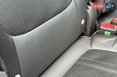 Внедорожник / Кроссовер Kia Sorento 2011 в 