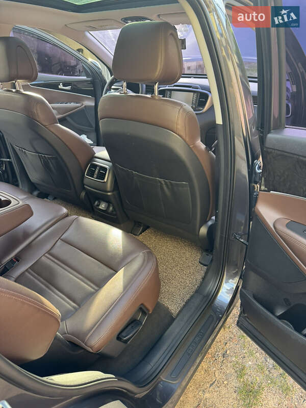 Позашляховик / Кросовер Kia Sorento 2015 в Києві