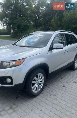 Позашляховик / Кросовер Kia Sorento 2011 в Чорткові