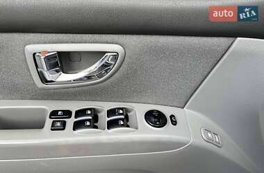 Внедорожник / Кроссовер Kia Sorento 2005 в 