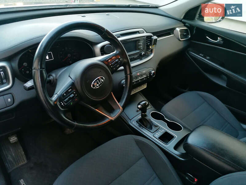 Позашляховик / Кросовер Kia Sorento 2015 в Львові