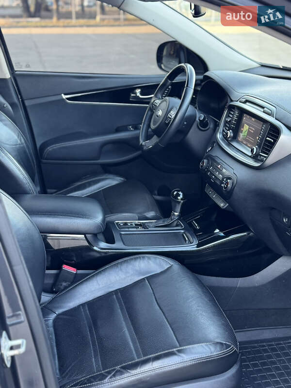 Внедорожник / Кроссовер Kia Sorento 2016 в Запорожье
