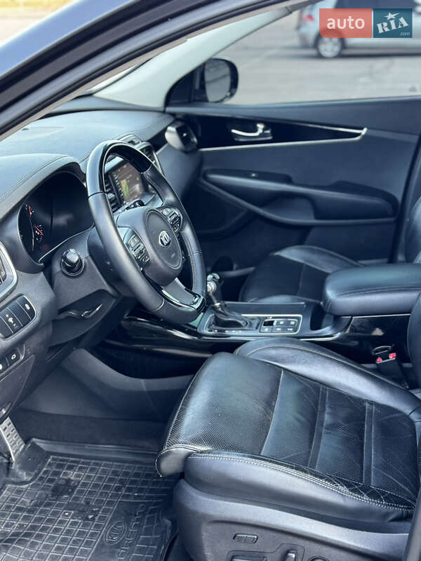 Внедорожник / Кроссовер Kia Sorento 2016 в Запорожье