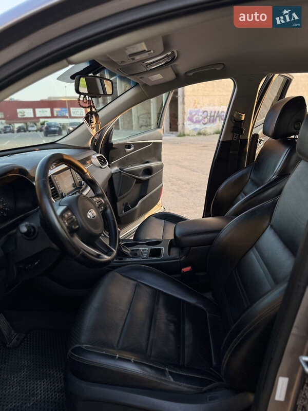 Внедорожник / Кроссовер Kia Sorento 2017 в Тернополе