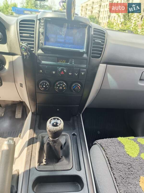 Позашляховик / Кросовер Kia Sorento 2003 в Краматорську