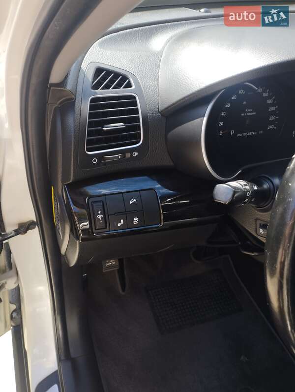 Внедорожник / Кроссовер Kia Sorento 2012 в Киеве