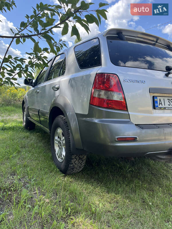 Внедорожник / Кроссовер Kia Sorento 2004 в Запорожье
