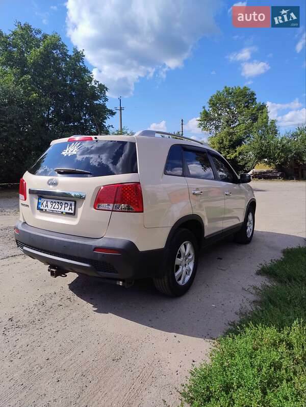 Внедорожник / Кроссовер Kia Sorento 2010 в Ахтырке