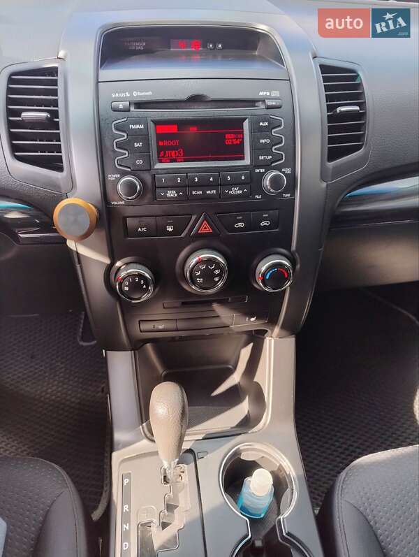 Внедорожник / Кроссовер Kia Sorento 2010 в Ахтырке