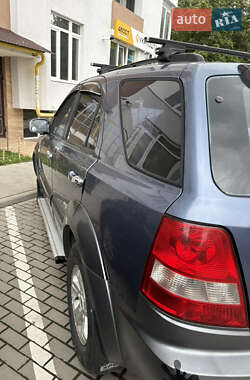 Внедорожник / Кроссовер Kia Sorento 2004 в 