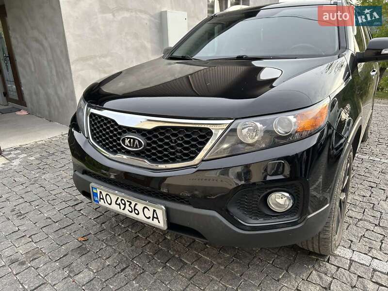 Внедорожник / Кроссовер Kia Sorento 2011 в 