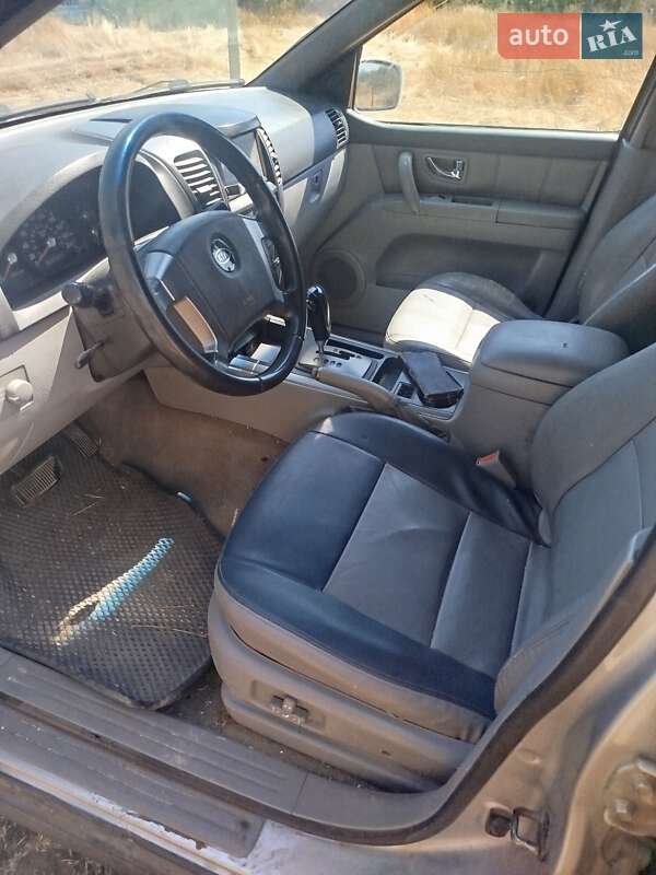 Внедорожник / Кроссовер Kia Sorento 2004 в Очакове