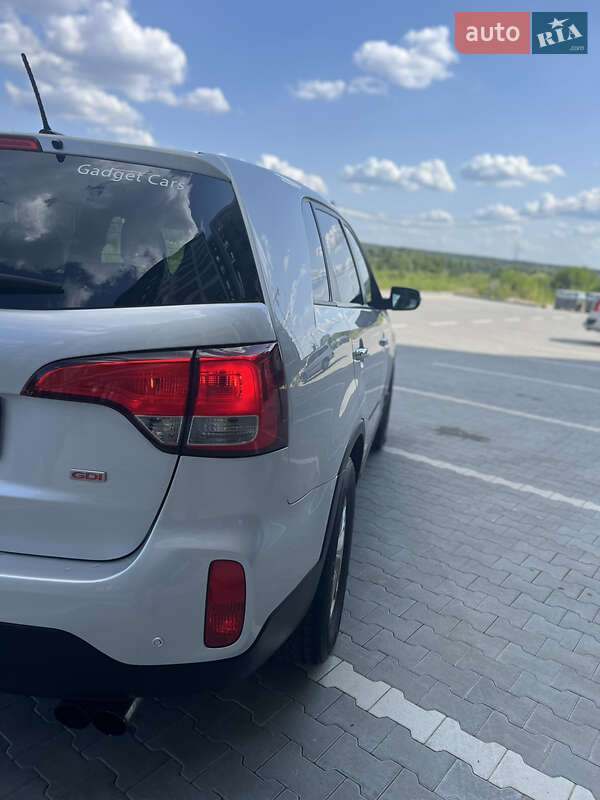 Позашляховик / Кросовер Kia Sorento 2013 в Ірпені