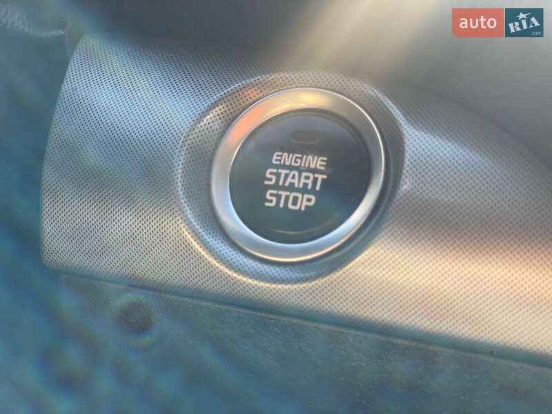 Внедорожник / Кроссовер Kia Sorento 2012 в Одессе