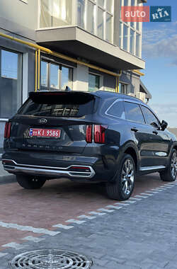Внедорожник / Кроссовер Kia Sorento 2021 в 