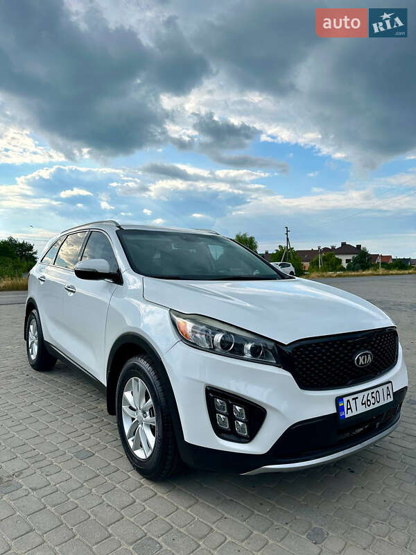 Внедорожник / Кроссовер Kia Sorento 2015 в Ивано-Франковске