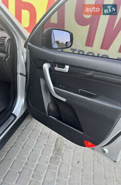 Внедорожник / Кроссовер Kia Sorento 2011 в 