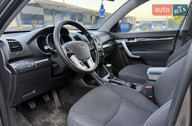 Внедорожник / Кроссовер Kia Sorento 2012 в 