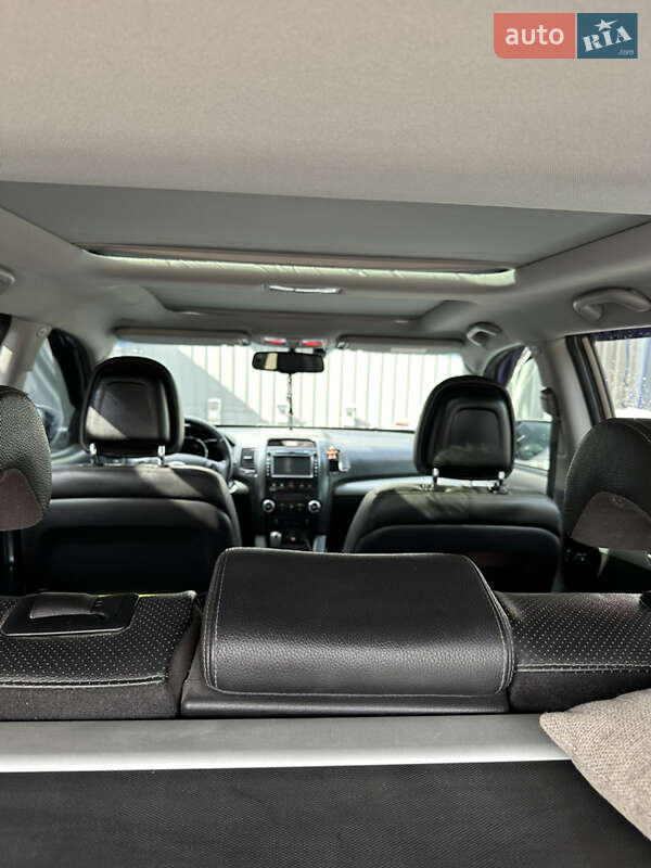 Внедорожник / Кроссовер Kia Sorento 2011 в Каменец-Подольском