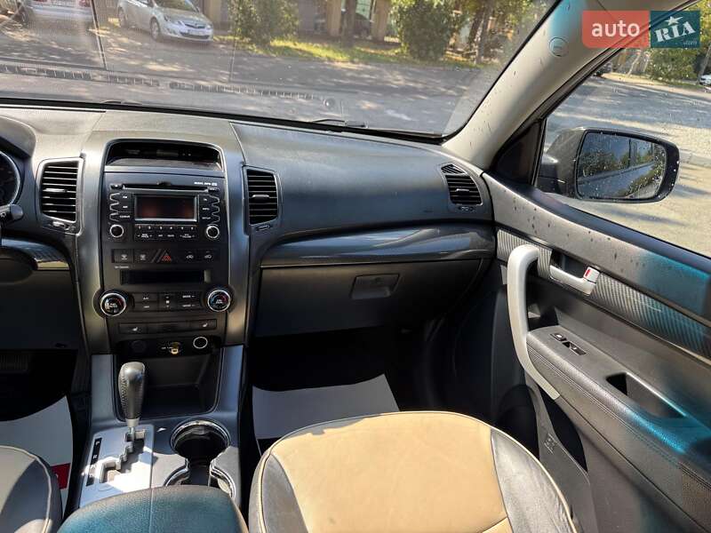 Внедорожник / Кроссовер Kia Sorento 2010 в Запорожье