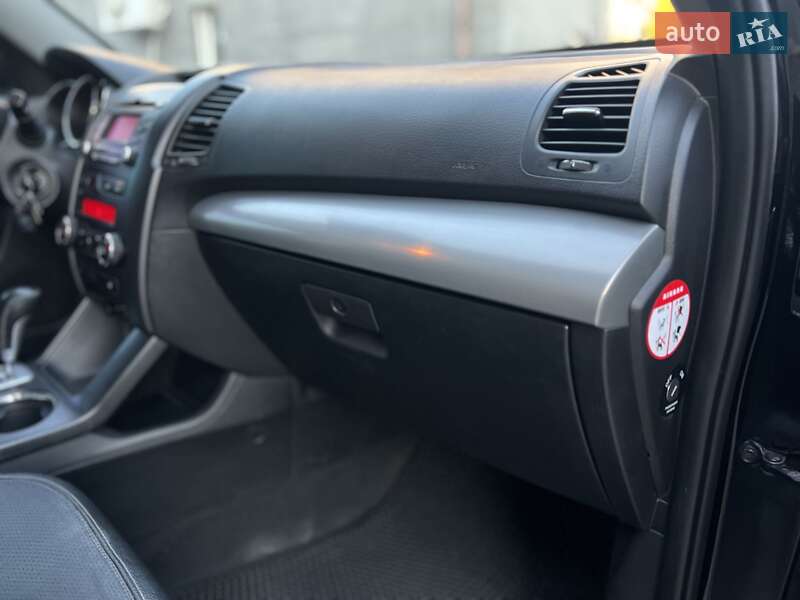 Позашляховик / Кросовер Kia Sorento 2011 в Києві