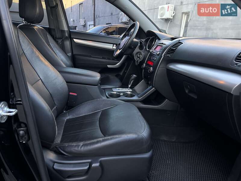 Позашляховик / Кросовер Kia Sorento 2011 в Києві