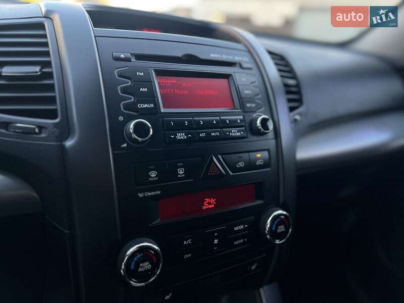 Позашляховик / Кросовер Kia Sorento 2011 в Києві