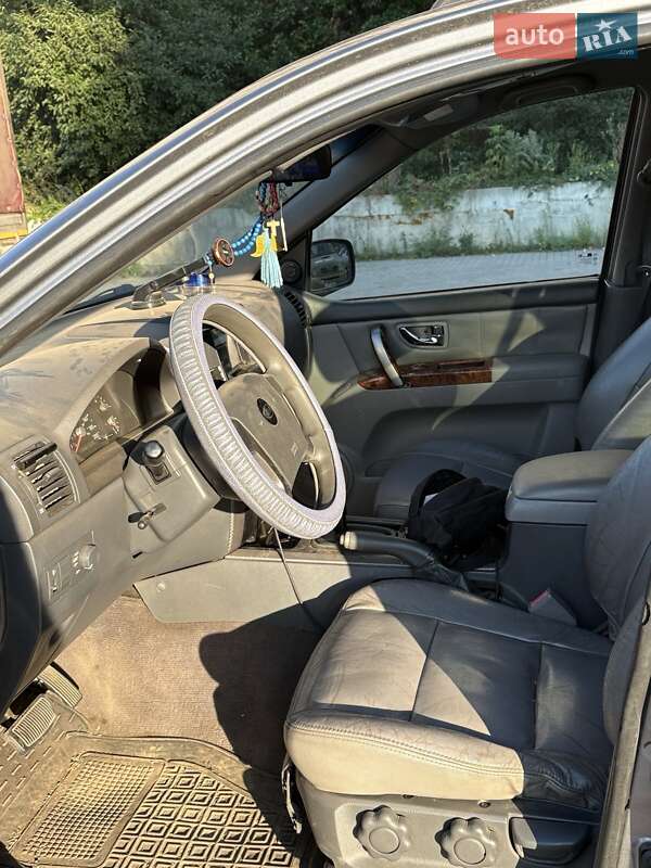 Внедорожник / Кроссовер Kia Sorento 2003 в Краматорске