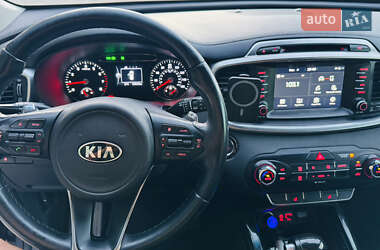 Внедорожник / Кроссовер Kia Sorento 2017 в 