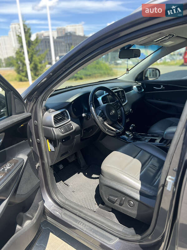 Внедорожник / Кроссовер Kia Sorento 2016 в Киеве