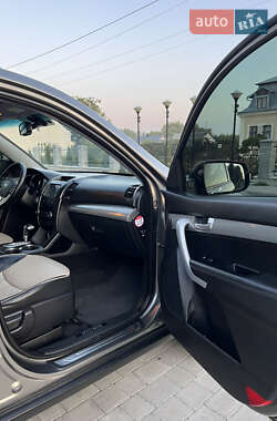 Внедорожник / Кроссовер Kia Sorento 2011 в 