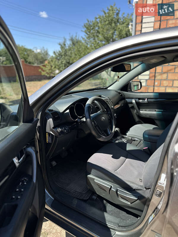 Внедорожник / Кроссовер Kia Sorento 2012 в Апостолово фото 10 Внедорожник / Кроссовер Kia Sorento 2012 в Апостолово