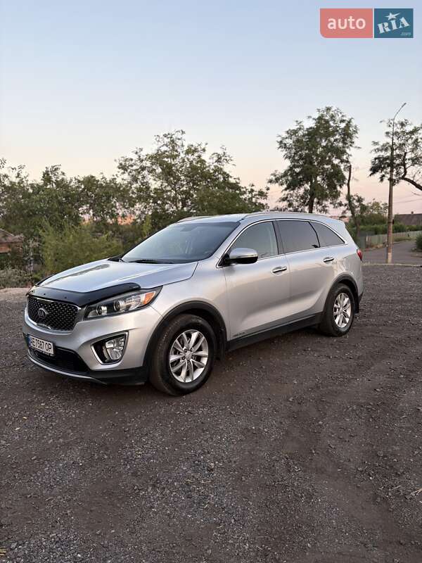 Внедорожник / Кроссовер Kia Sorento 2015 в Кривом Роге