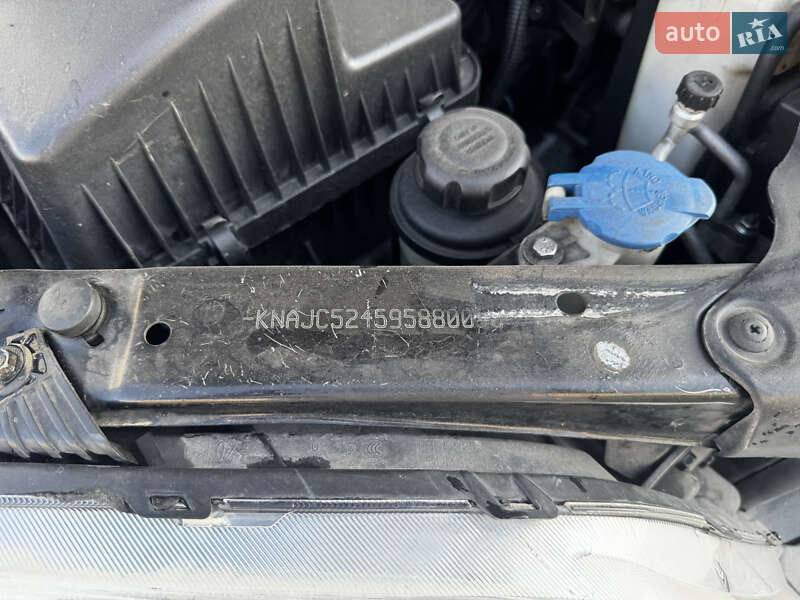Внедорожник / Кроссовер Kia Sorento 2009 в Днепре