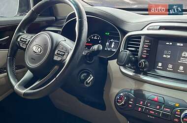 Внедорожник / Кроссовер Kia Sorento 2016 в 