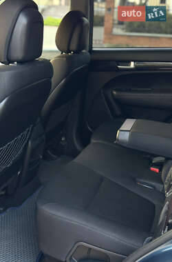 Внедорожник / Кроссовер Kia Sorento 2014 в 