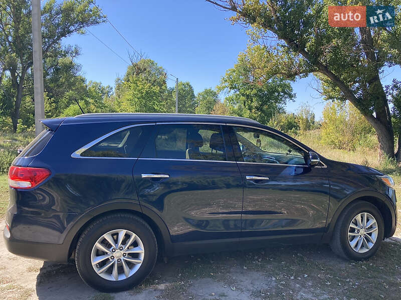 Внедорожник / Кроссовер Kia Sorento 2016 в Харькове