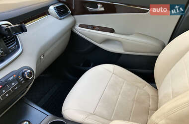 Внедорожник / Кроссовер Kia Sorento 2016 в 