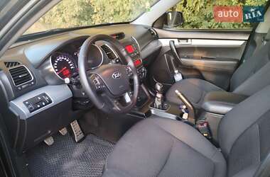 Внедорожник / Кроссовер Kia Sorento 2013 в 