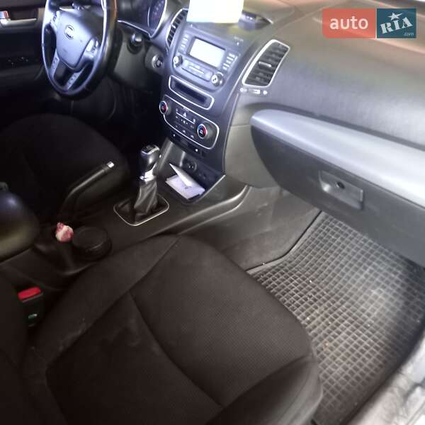 Позашляховик / Кросовер Kia Sorento 2013 в Харкові