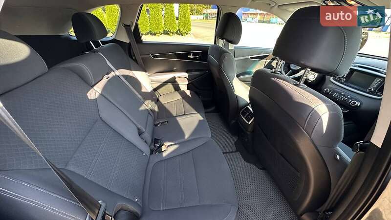 Внедорожник / Кроссовер Kia Sorento 2016 в Шепетовке фото 22 Внедорожник / Кроссовер Kia Sorento 2016 в Шепетовке