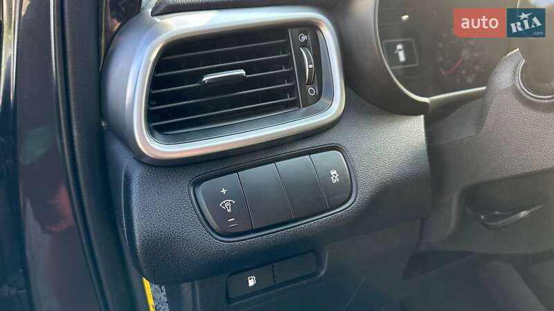 Внедорожник / Кроссовер Kia Sorento 2016 в Шепетовке фото 29 Внедорожник / Кроссовер Kia Sorento 2016 в Шепетовке